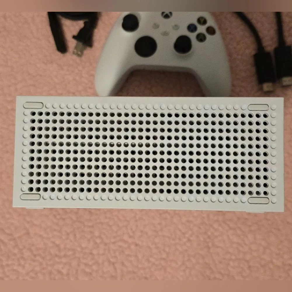 Xbox Series S (512GB model) (one controller, HDMI & power cord included) - white